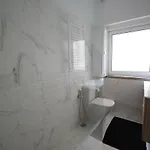 Apartament & Sunny *