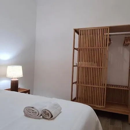 & Sunny Apartment *