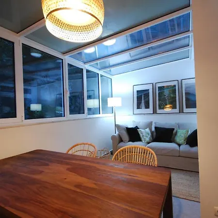 & Sunny Apartment *