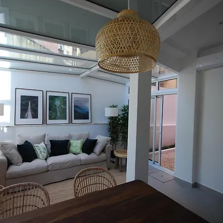 Apartment & Sunny *